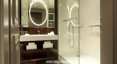 رنسانس پاریس له پارک تروکادرو