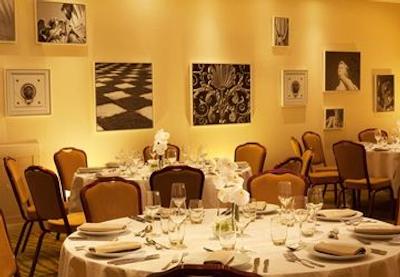 رنسانس پاریس له پارک تروکادرو