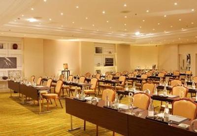 رنسانس پاریس له پارک تروکادرو