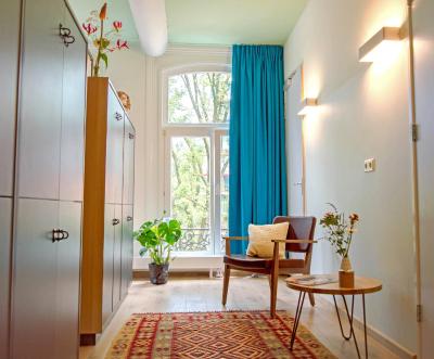 اسپارکز هستل