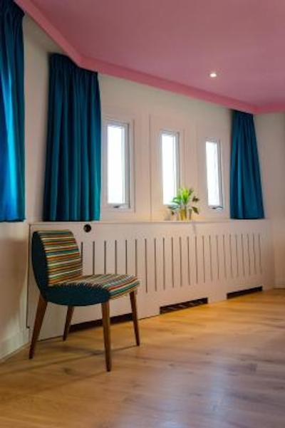 اسپارکز هستل