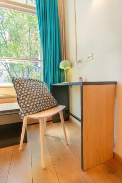 اسپارکز هستل