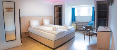 اسپارکز هستل