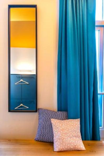 اسپارکز هستل