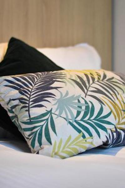 اسپارکز هستل