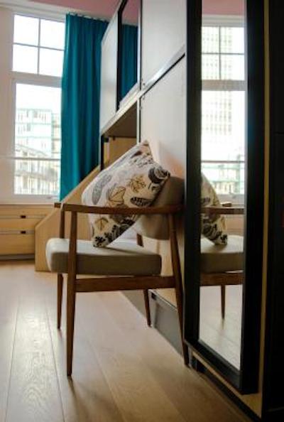 اسپارکز هستل