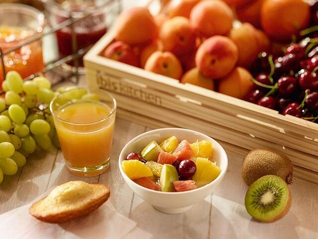 آیبیس پاریس گار د لیون رویلی