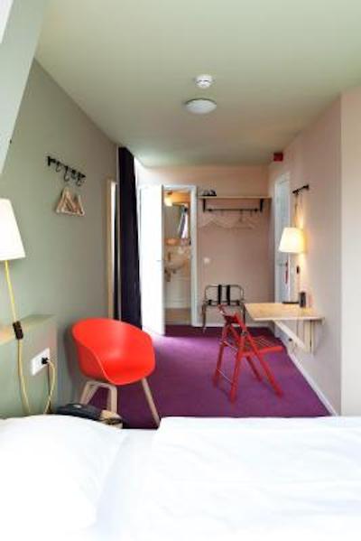 د نایبورز مانلیا