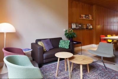 د نایبورز مانلیا