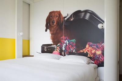 قبیک هتل امستردام وتک