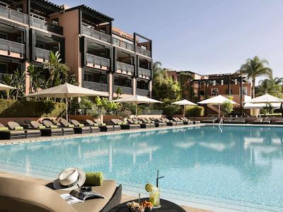 هتل اند ریادز باریر ل ناورا