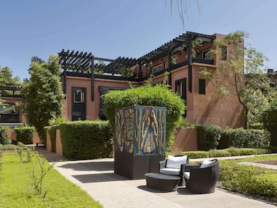 هتل اند ریادز باریر ل ناورا