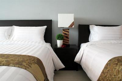 سنتریک پلیس هتل