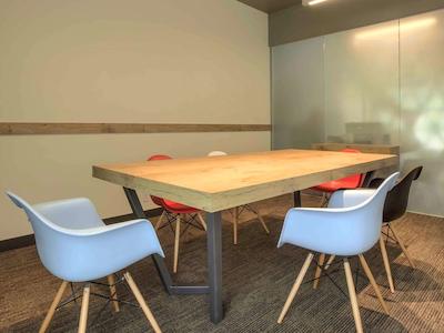 ایبیز گوادالاجارا اکسپو هتل