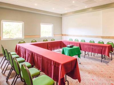 ایبیز گوادالاجارا اکسپو هتل