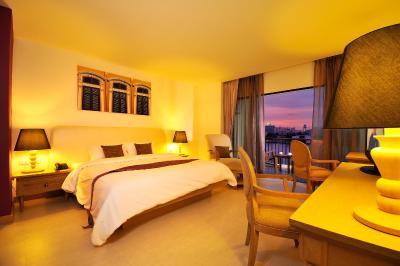 ناوالای ریور ریزورت