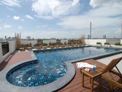 ناوالای ریور ریزورت