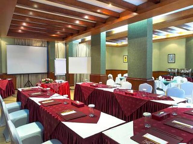 سفیر کنتیننتال
