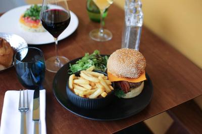 مولیتر پاریس بای ام گالری کالکشن