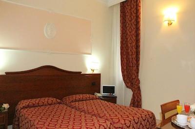 هتل میراج اند هتل هالیفاکس