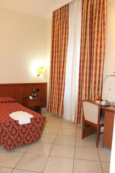 هتل میراج اند هتل هالیفاکس