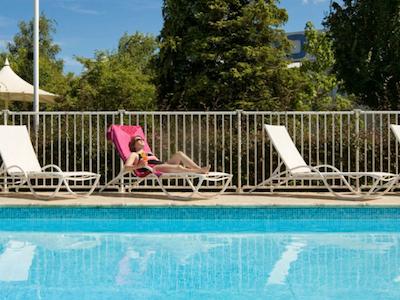 نووتل پاریس کرتیل له لاک