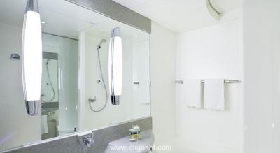 نووتل پاریس کرتیل له لاک