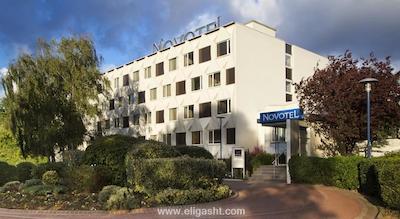 نووتل پاریس کرتیل له لاک