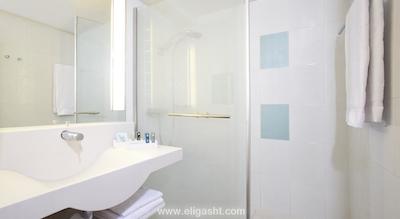 نووتل پاریس کرتیل له لاک