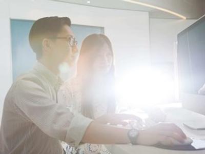 نووتل پاریس کرتیل له لاک