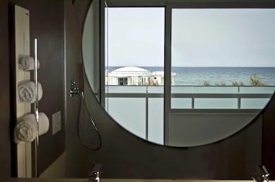 هتل کریستالو