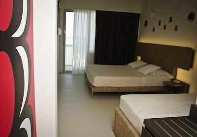 هتل کریستالو