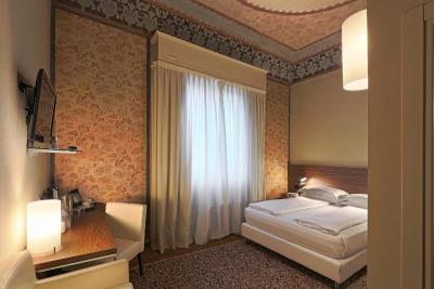 ای پرتیسی هتل بلنا