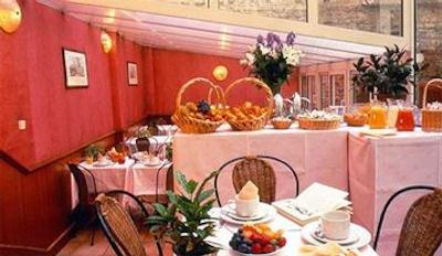 اوشنیا پاریس پورت د ورسای