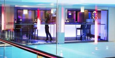 اوشنیا پاریس پورت د ورسای