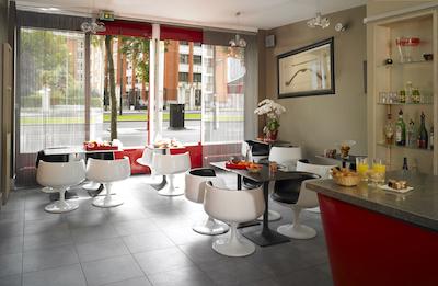 اوشنیا پاریس پورت د ورسای