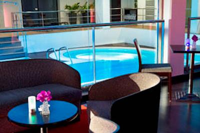 اوشنیا پاریس پورت د ورسای