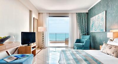 اوشنیا پاریس پورت د ورسای