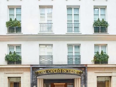 بست وسترن پرمیر اپرا ریچپنس