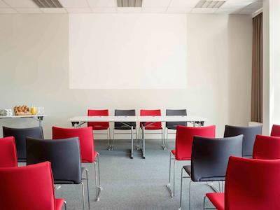 هتل ایبیز پزنان استار میاستو