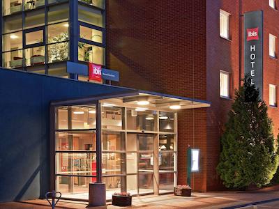 هتل ایبیز پزنان استار میاستو