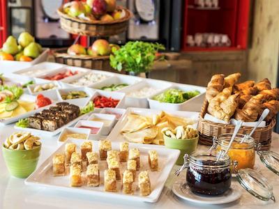 هتل ایبیز پزنان استار میاستو