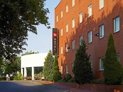 هتل ایبیز پزنان استار میاستو