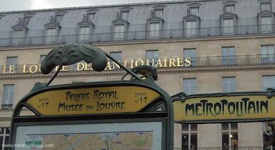 پاویلون لوور ریولی