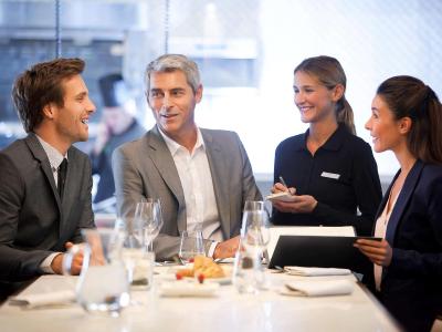 پولمن پاریس لا دفنس