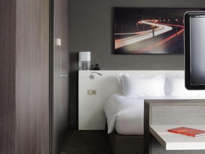 پولمن پاریس لا دفنس