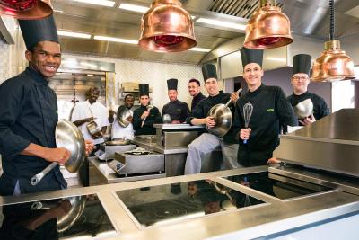 پولمن پاریس لا دفنس