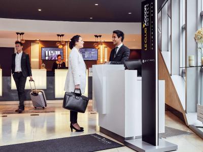 پولمن پاریس لا دفنس