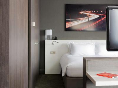 پولمن پاریس لا دفنس