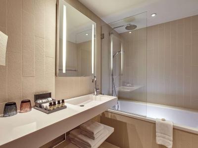 پولمن پاریس لا دفنس